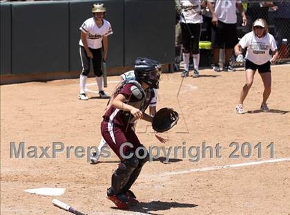 Thumbnail 2 in Calvary Chapel vs. Citrus Valley (CIF SS D6 Final) photogallery.