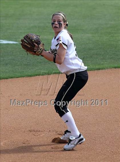Thumbnail 2 in Calvary Chapel vs. Citrus Valley (CIF SS D6 Final) photogallery.