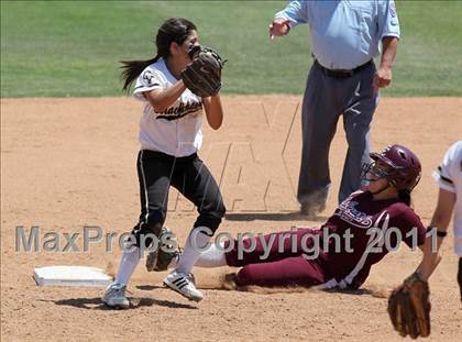 Thumbnail 3 in Calvary Chapel vs. Citrus Valley (CIF SS D6 Final) photogallery.