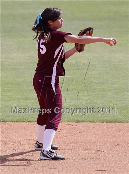 Thumbnail 2 in Calvary Chapel vs. Citrus Valley (CIF SS D6 Final) photogallery.