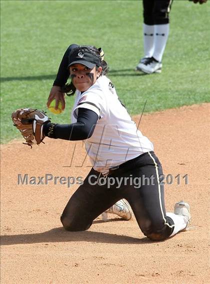 Thumbnail 2 in Calvary Chapel vs. Citrus Valley (CIF SS D6 Final) photogallery.