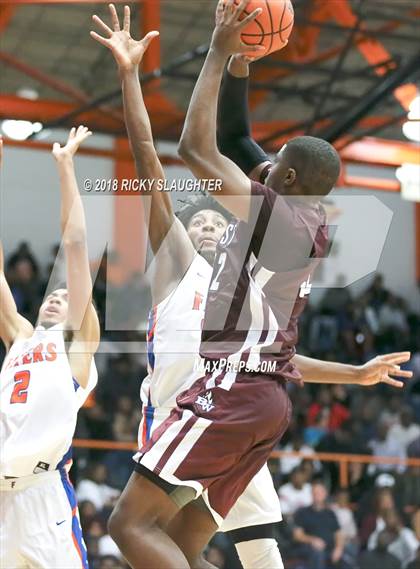 Thumbnail 3 in Belleville West @ East St. Louis photogallery.