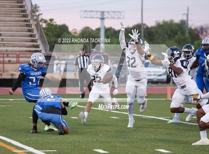 Thumbnail 1 in Lamar Consolidated @ Westbury photogallery.