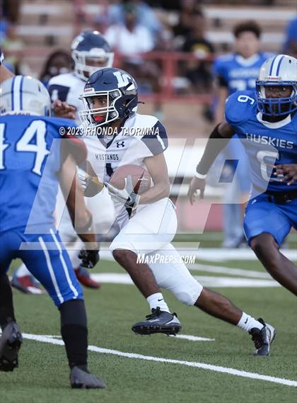 Thumbnail 2 in Lamar Consolidated @ Westbury photogallery.