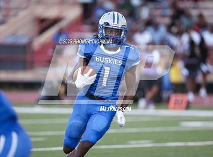Thumbnail 1 in Lamar Consolidated @ Westbury photogallery.