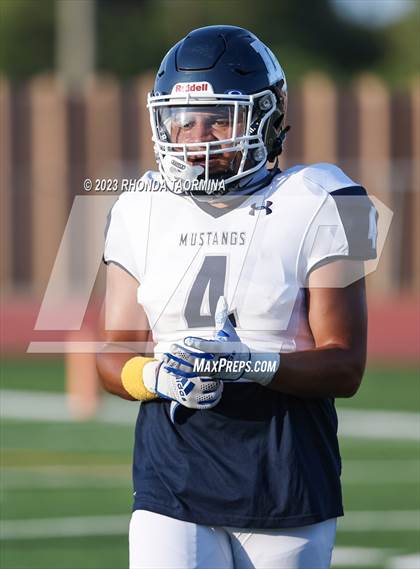 Thumbnail 1 in Lamar Consolidated @ Westbury photogallery.