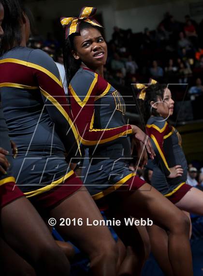 Thumbnail 1 in Fox Lane vs Mt. Vernon (Section 1 Class AA Final) photogallery.