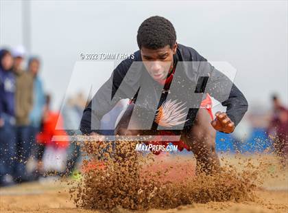 Thumbnail 2 in Brock Track Meet (Field Jumping Events) photogallery.