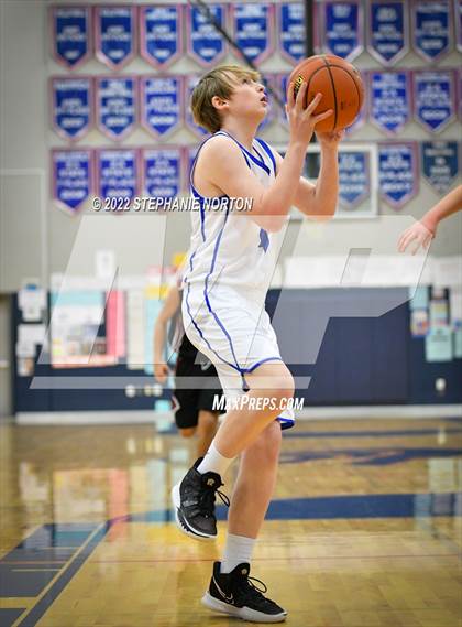 Thumbnail 3 in Toutle Lake vs Ocosta (WIAA 2B District Playoff) photogallery.