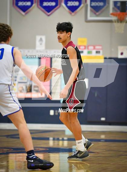 Thumbnail 2 in Toutle Lake vs Ocosta (WIAA 2B District Playoff) photogallery.