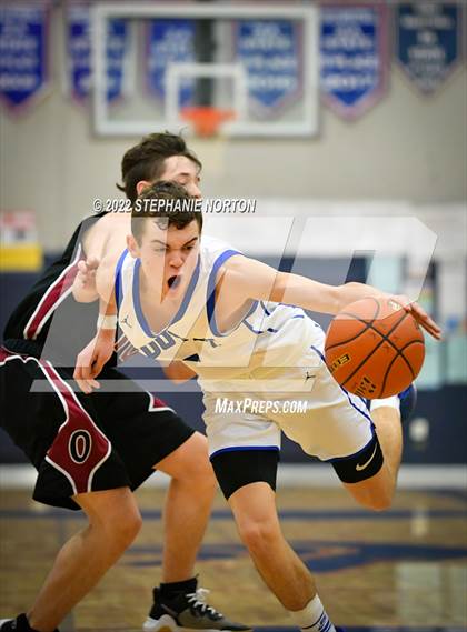 Thumbnail 3 in Toutle Lake vs Ocosta (WIAA 2B District Playoff) photogallery.