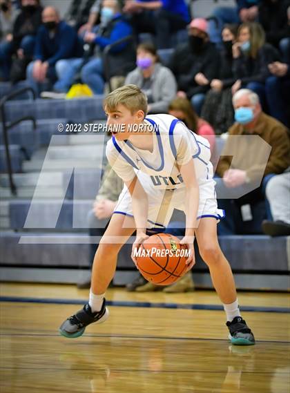 Thumbnail 3 in Toutle Lake vs Ocosta (WIAA 2B District Playoff) photogallery.