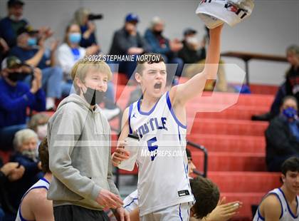 Thumbnail 2 in Toutle Lake vs Ocosta (WIAA 2B District Playoff) photogallery.