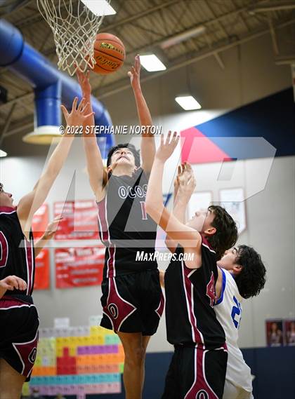 Thumbnail 3 in Toutle Lake vs Ocosta (WIAA 2B District Playoff) photogallery.