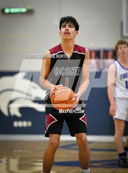Thumbnail 3 in Toutle Lake vs Ocosta (WIAA 2B District Playoff) photogallery.