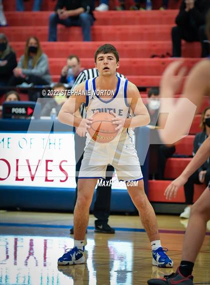 Thumbnail 2 in Toutle Lake vs Ocosta (WIAA 2B District Playoff) photogallery.