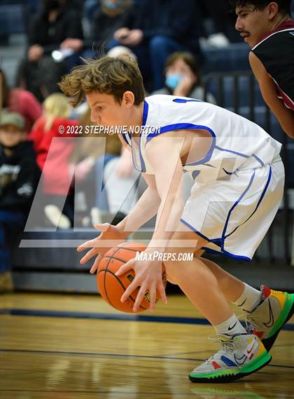 Thumbnail 3 in Toutle Lake vs Ocosta (WIAA 2B District Playoff) photogallery.