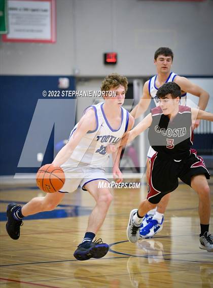 Thumbnail 2 in Toutle Lake vs Ocosta (WIAA 2B District Playoff) photogallery.