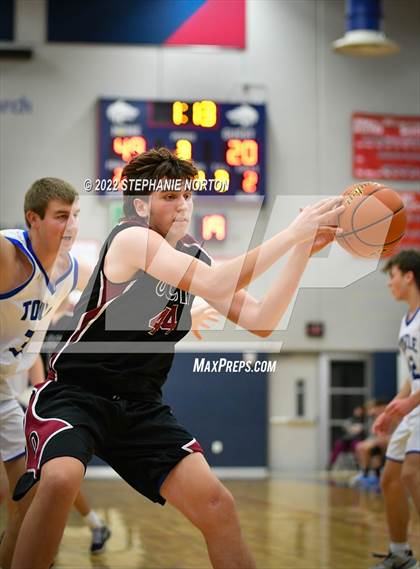 Thumbnail 2 in Toutle Lake vs Ocosta (WIAA 2B District Playoff) photogallery.