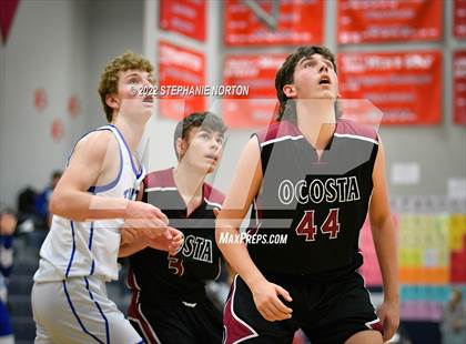 Thumbnail 2 in Toutle Lake vs Ocosta (WIAA 2B District Playoff) photogallery.