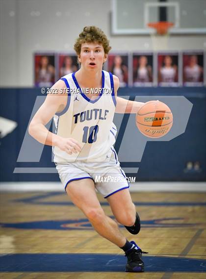 Thumbnail 2 in Toutle Lake vs Ocosta (WIAA 2B District Playoff) photogallery.