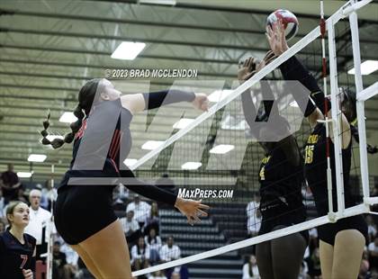 Thumbnail 2 in Lovejoy vs Forney (UIL 5A Region 2 Quarter-Final Playoff) photogallery.