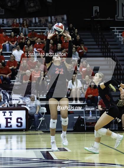Thumbnail 1 in Lovejoy vs Forney (UIL 5A Region 2 Quarter-Final Playoff) photogallery.