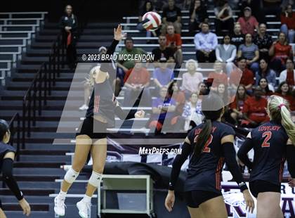 Thumbnail 1 in Lovejoy vs Forney (UIL 5A Region 2 Quarter-Final Playoff) photogallery.