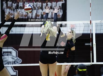 Thumbnail 2 in Lovejoy vs Forney (UIL 5A Region 2 Quarter-Final Playoff) photogallery.