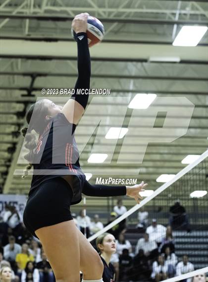 Thumbnail 2 in Lovejoy vs Forney (UIL 5A Region 2 Quarter-Final Playoff) photogallery.