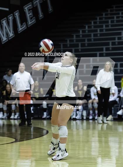 Thumbnail 1 in Lovejoy vs Forney (UIL 5A Region 2 Quarter-Final Playoff) photogallery.