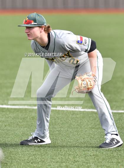 Thumbnail 2 in St. Michael's vs Legacy Christian Academy (Texas Private School Classic) photogallery.