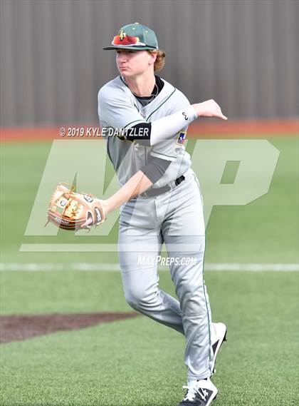 Thumbnail 1 in St. Michael's vs Legacy Christian Academy (Texas Private School Classic) photogallery.