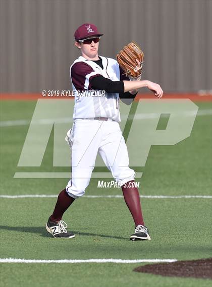 Thumbnail 3 in St. Michael's vs Legacy Christian Academy (Texas Private School Classic) photogallery.