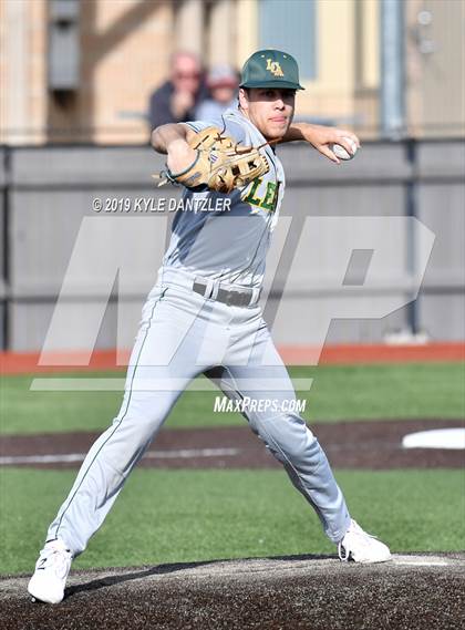 Thumbnail 1 in St. Michael's vs Legacy Christian Academy (Texas Private School Classic) photogallery.