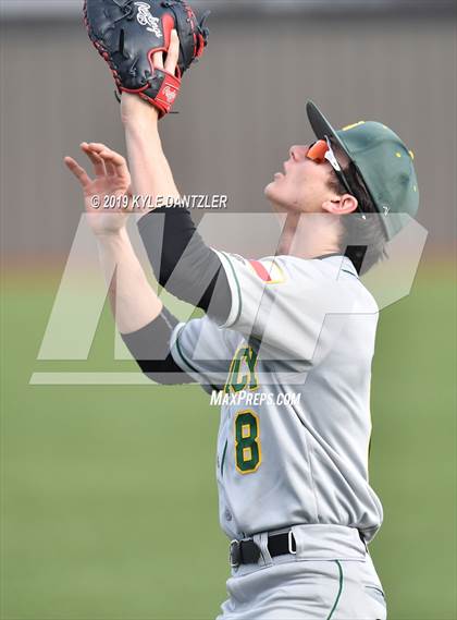 Thumbnail 2 in St. Michael's vs Legacy Christian Academy (Texas Private School Classic) photogallery.