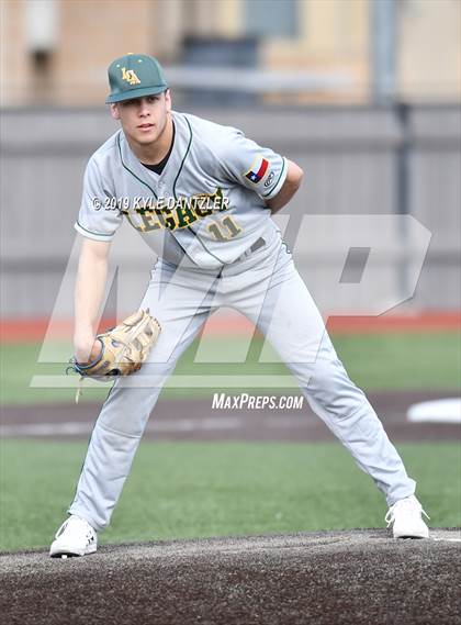 Thumbnail 3 in St. Michael's vs Legacy Christian Academy (Texas Private School Classic) photogallery.