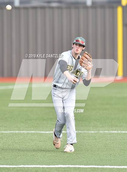 Thumbnail 2 in St. Michael's vs Legacy Christian Academy (Texas Private School Classic) photogallery.