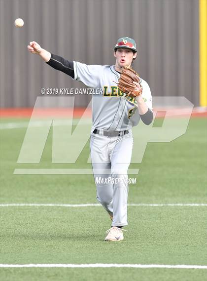 Thumbnail 1 in St. Michael's vs Legacy Christian Academy (Texas Private School Classic) photogallery.