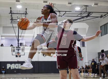 Thumbnail 3 in Bishop McNamara vs. Varsity Opponent photogallery.