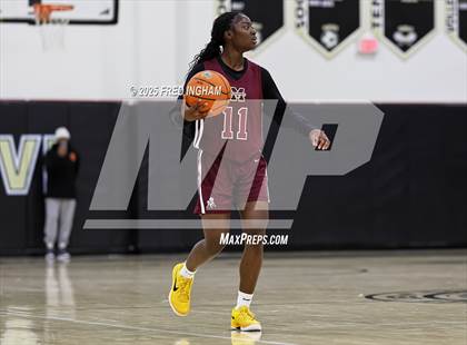 Thumbnail 2 in Bishop McNamara vs. Varsity Opponent photogallery.