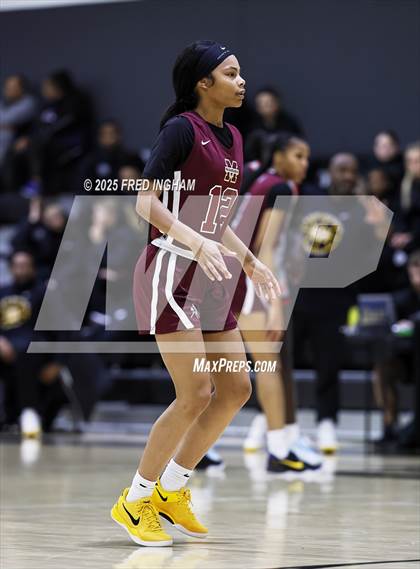 Thumbnail 1 in Bishop McNamara vs. Varsity Opponent photogallery.