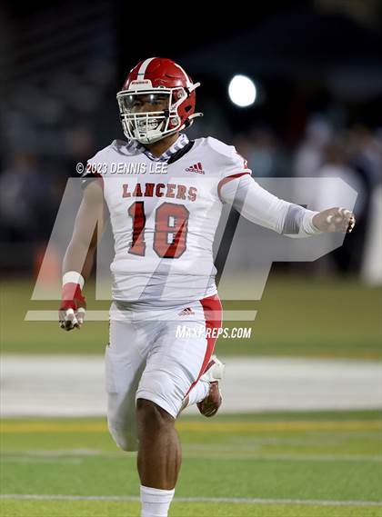 Thumbnail 3 in Orange Lutheran @ De La Salle photogallery.