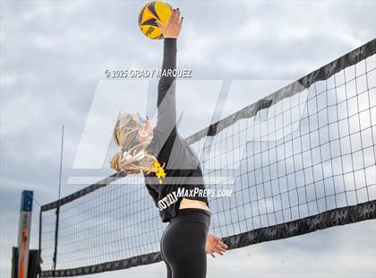 Thumbnail 1 in Foothill vs. Yorba Linda photogallery.