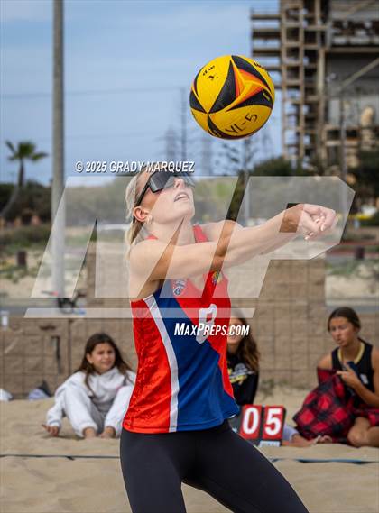Thumbnail 1 in Foothill vs. Yorba Linda photogallery.