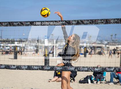 Thumbnail 1 in Foothill vs. Yorba Linda photogallery.