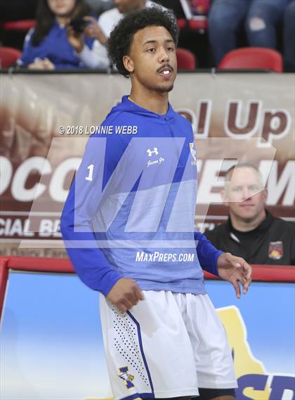 Thumbnail 1 in Irondequoit vs. Amityville (NYSPHSAA Class A Semifinal) photogallery.
