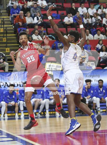 Thumbnail 2 in Irondequoit vs. Amityville (NYSPHSAA Class A Semifinal) photogallery.
