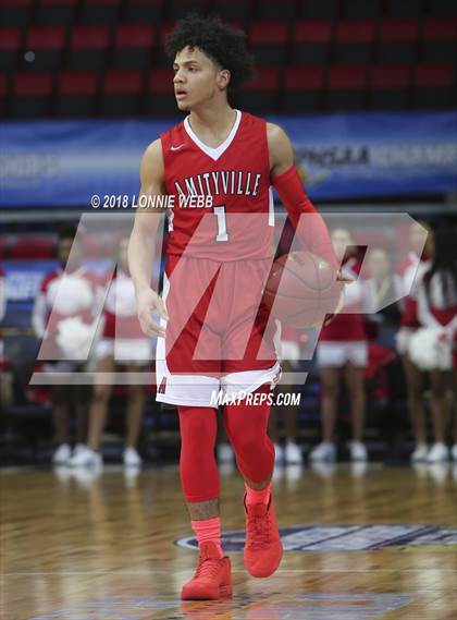 Thumbnail 2 in Irondequoit vs. Amityville (NYSPHSAA Class A Semifinal) photogallery.