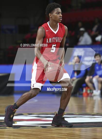 Thumbnail 2 in Irondequoit vs. Amityville (NYSPHSAA Class A Semifinal) photogallery.